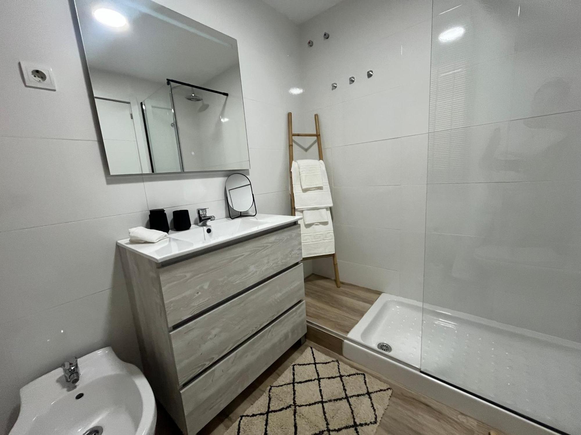 Love Rent4 Malaga Huelin Exterior photo